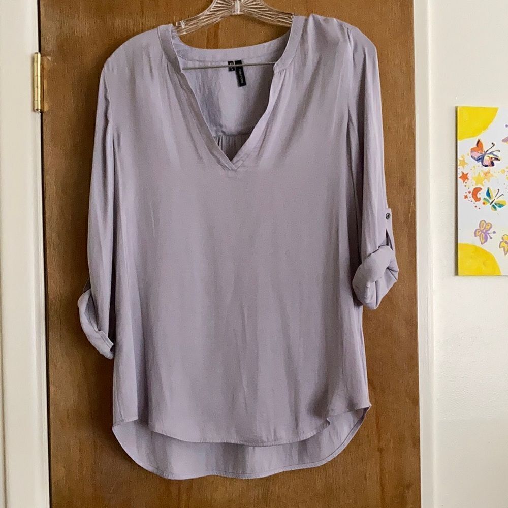 3/$20 Maurices Vneck Pullover Top